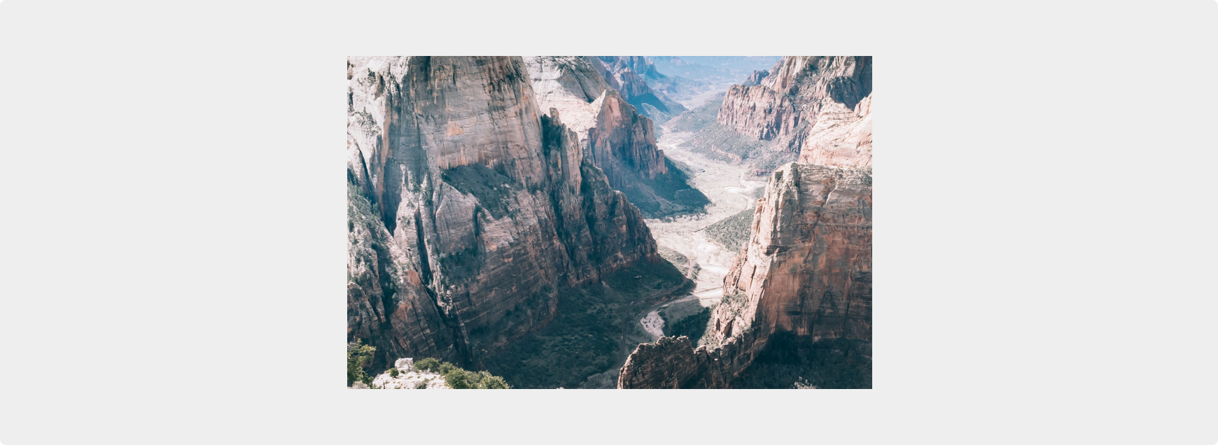 Detail wide photo (375x238) example